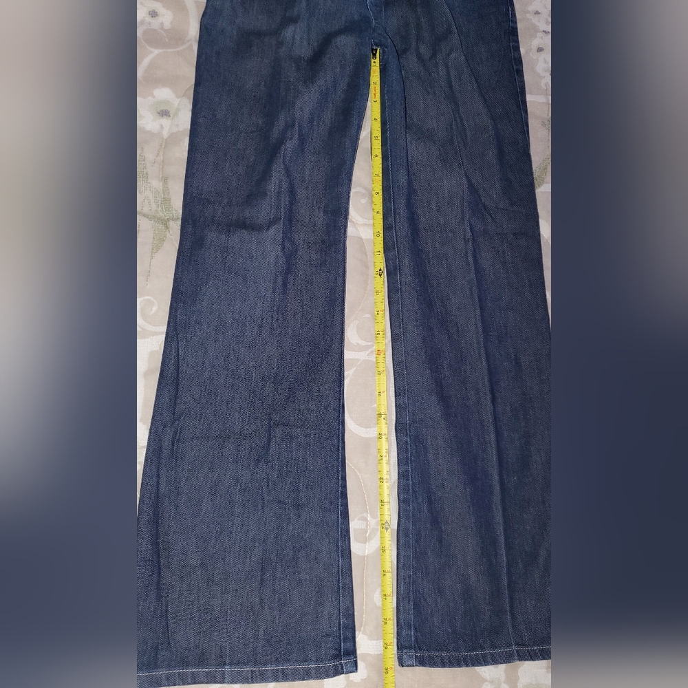 Jones New York Signature Stretch Blue Jeans, Size 8 - Picture 4 of 8
